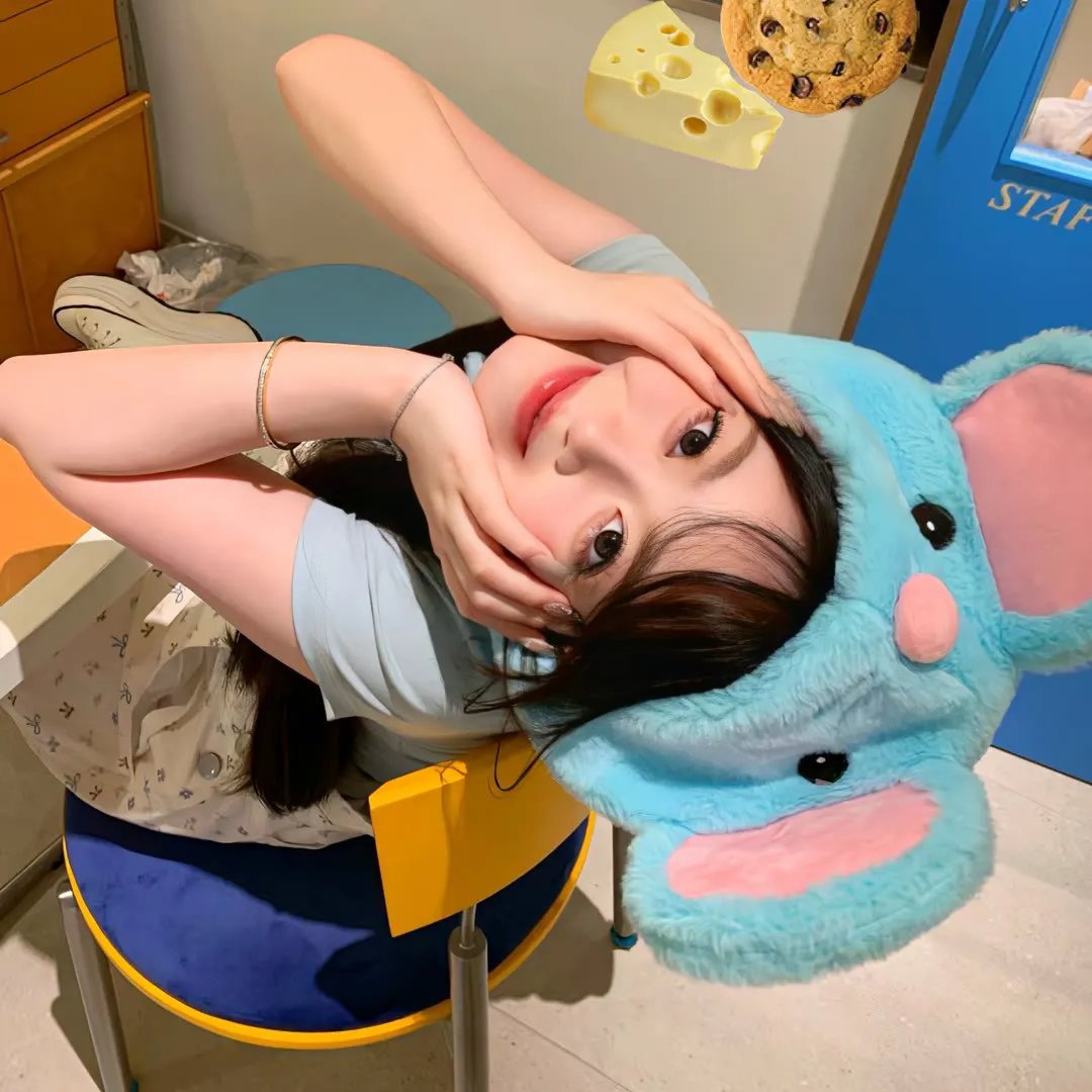 天体女泰山海报